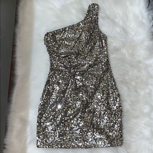 Short Sequence One Should Dress